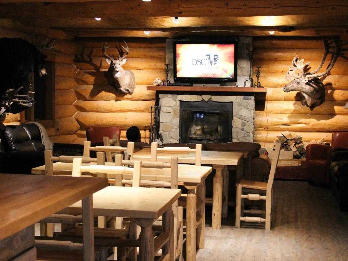 Rock Lake Lodge Provincial Park Rock Lake Lodge מראה חיצוני תמונה