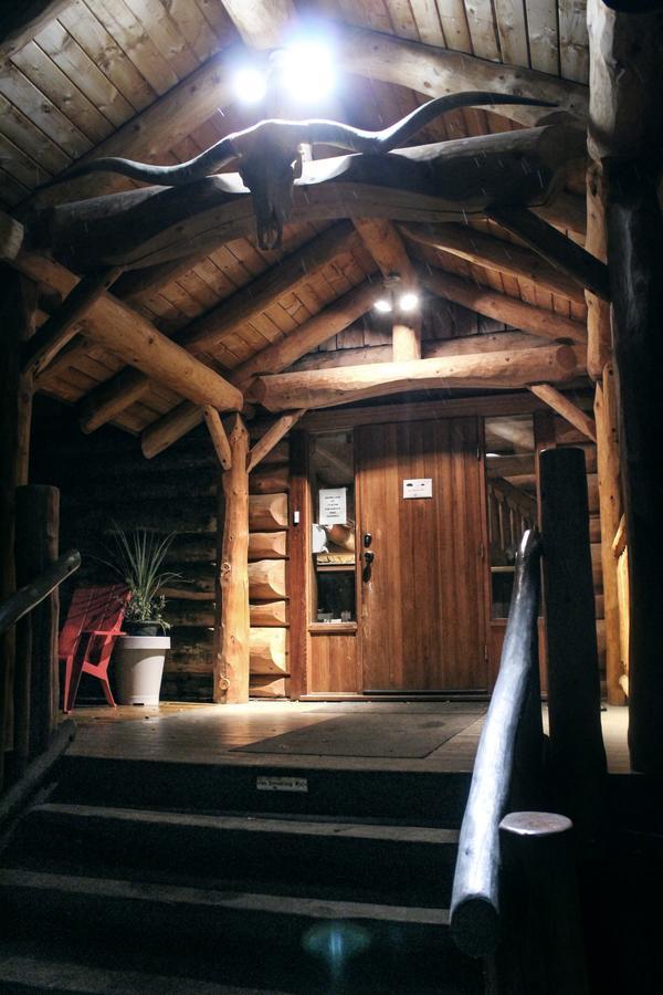 Rock Lake Lodge Provincial Park Rock Lake Lodge מראה חיצוני תמונה